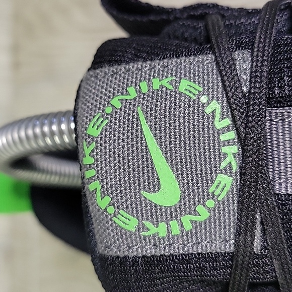 Nike Crater Impact Black and Green Athletic Sneakers Big Kids Size 6Y - Picture 4 of 11